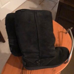 Skechers women’s tall winter boots 9.5 black